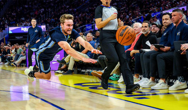 Late 4th quarter collapse dooms Warriors in home opener