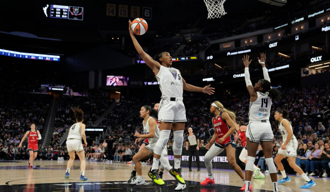 Valkyries Earn First-Ever Win in 76–74 Thriller Over Mystics