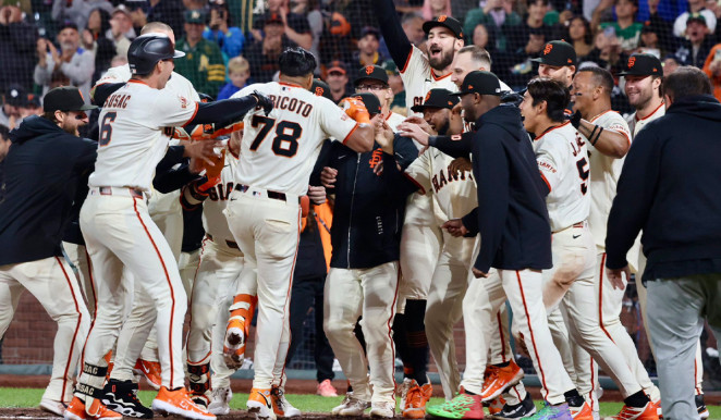 Bericoto walk off homer propels Giants over A's 2-1