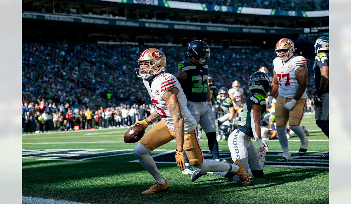 49er win battle of NFC West showdown 32-29