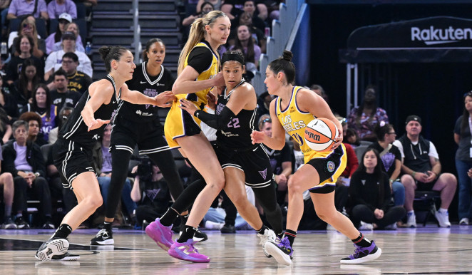 Burton & Zandalasini Contain Plum & Brink in Big Win Over Sparks, 72-59.