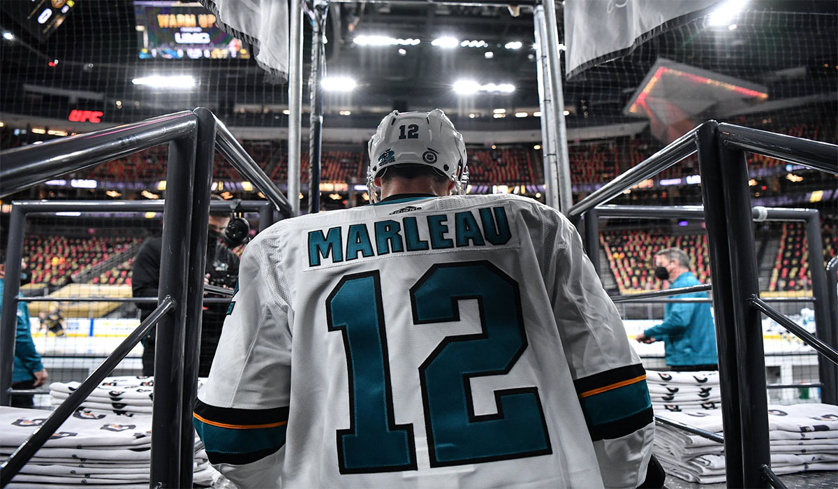 Marleau stands alone as San Jose's own